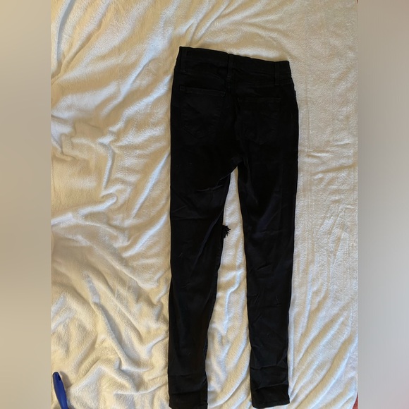 Distressed black skinny jeans - Picture 5 of 9